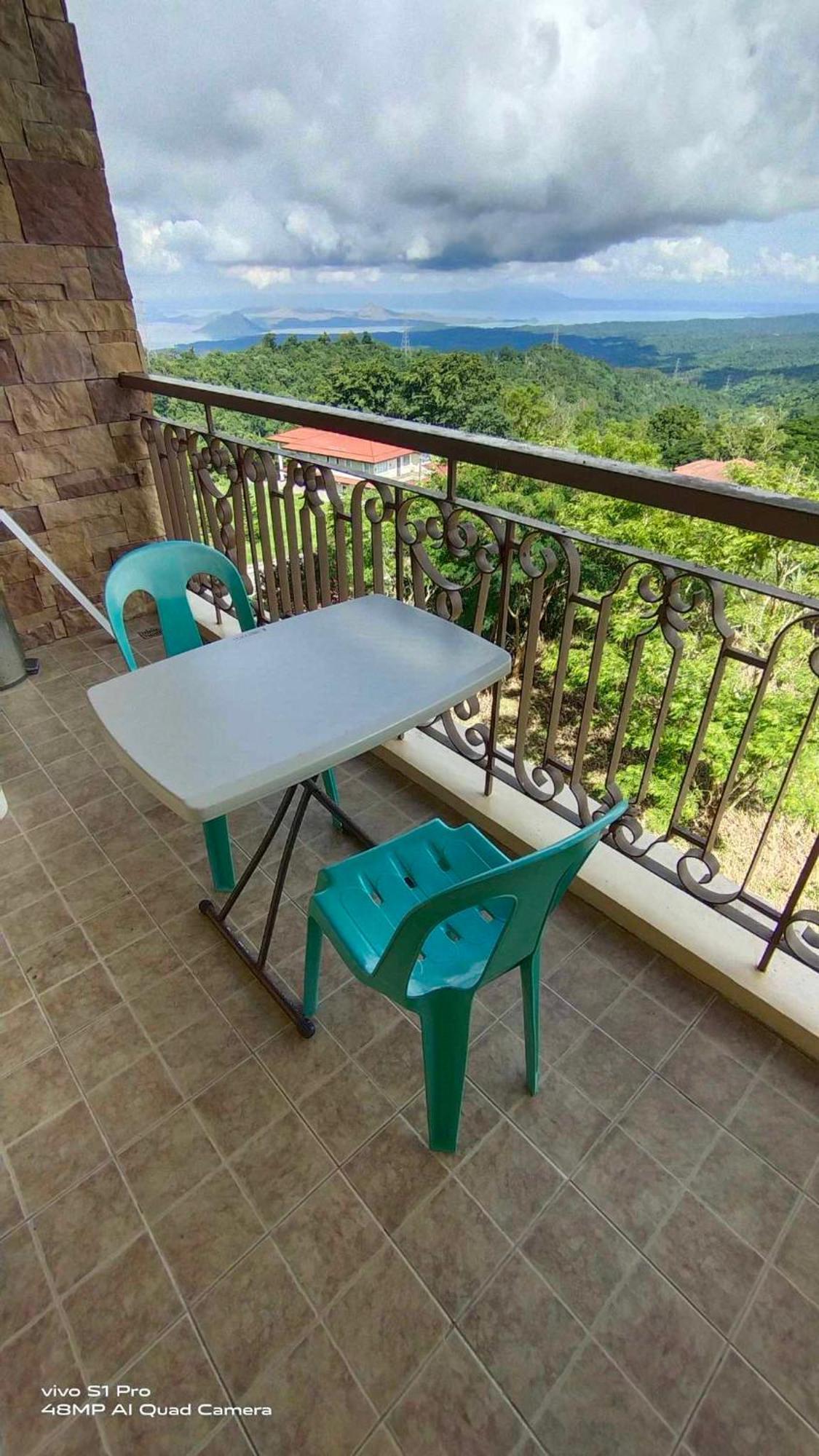 Splendido Tagagtay Taal Lake Staycation Free Parking Netflix No Free Pool Tagaytay City Exterior foto