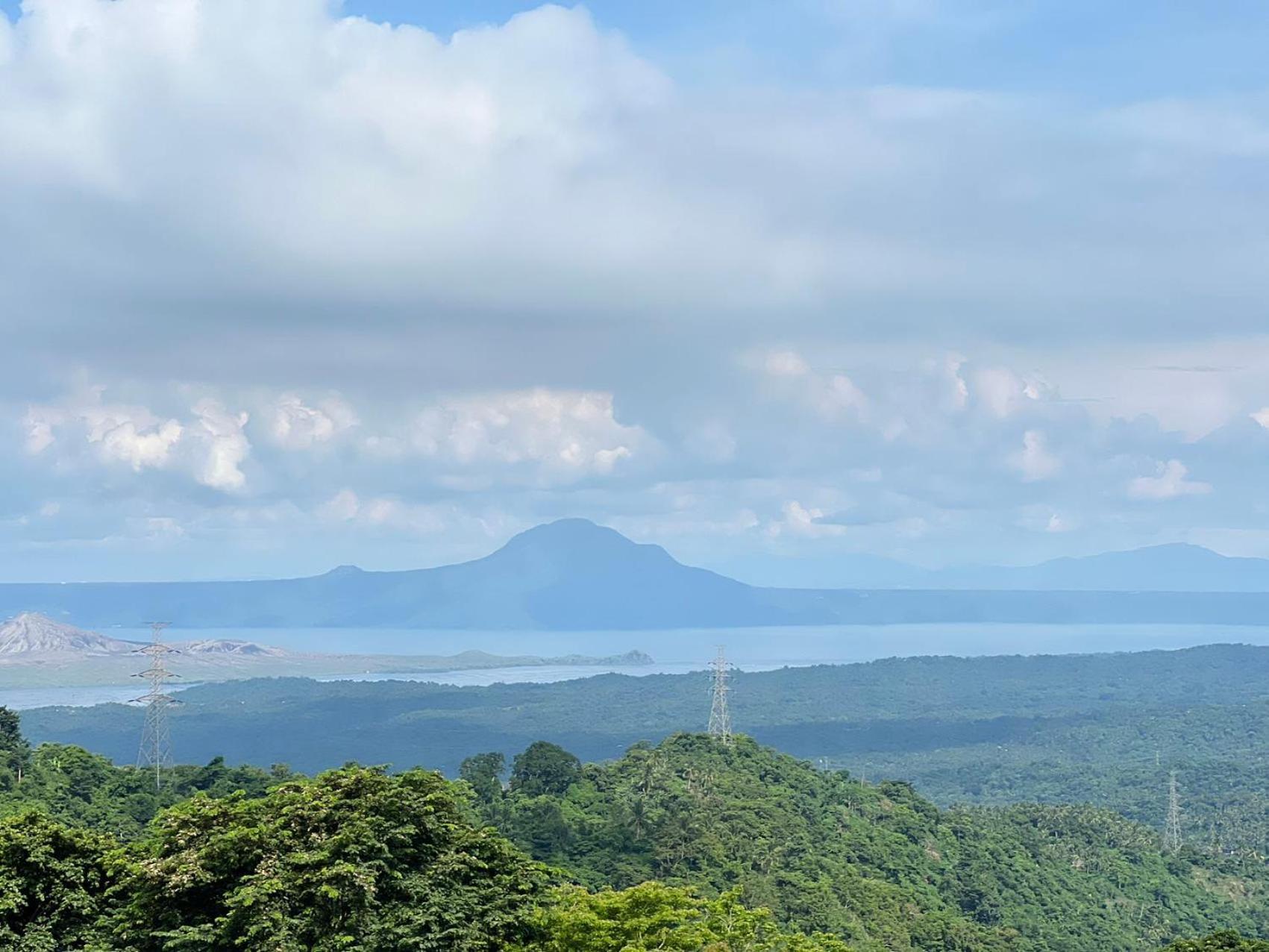 Splendido Tagagtay Taal Lake Staycation Free Parking Netflix No Free Pool Tagaytay City Exterior foto