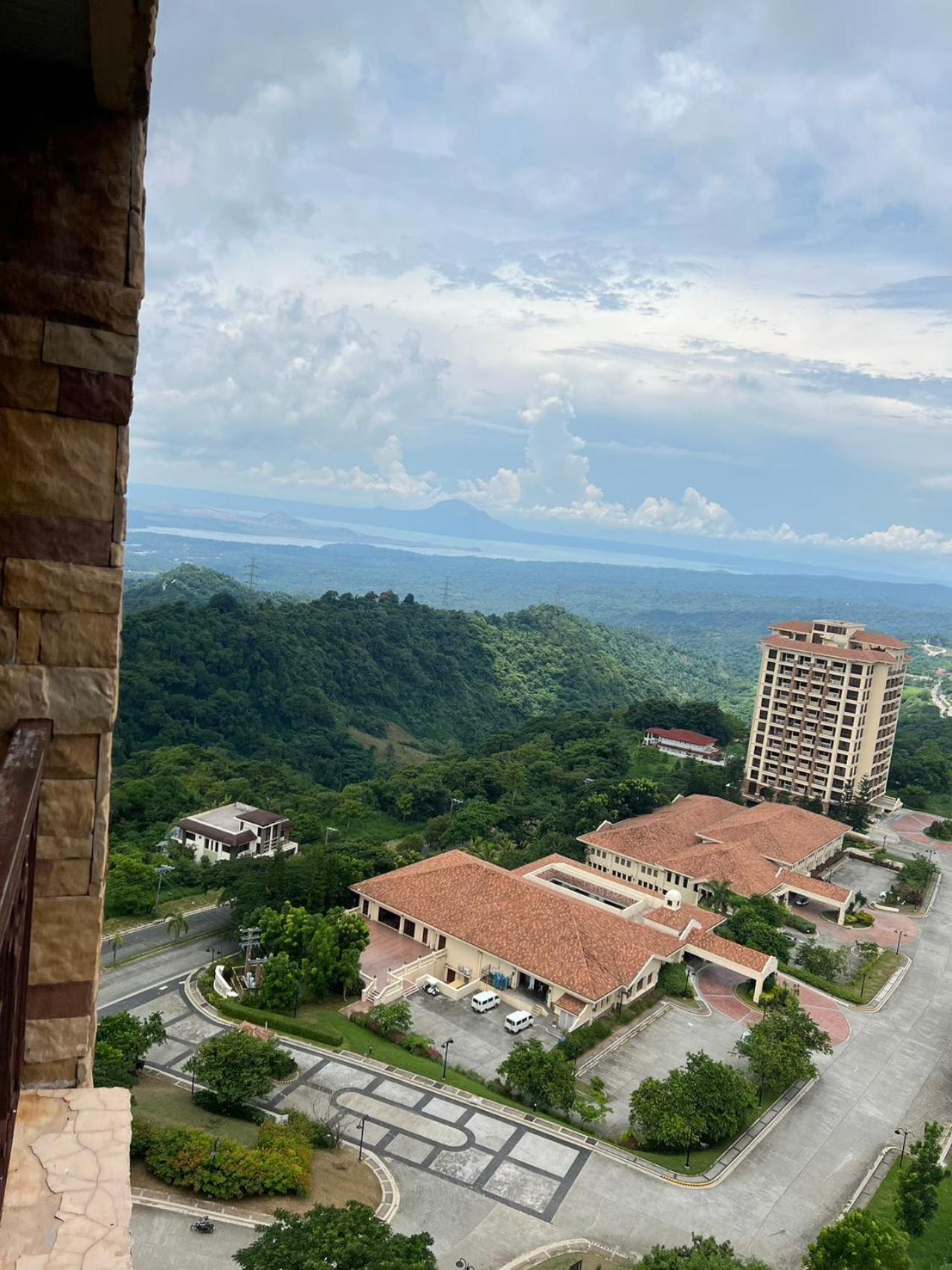 Splendido Tagagtay Taal Lake Staycation Free Parking Netflix No Free Pool Tagaytay City Exterior foto